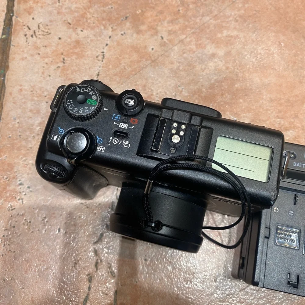Canon power shot g5 camera